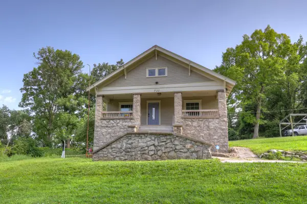 721 W Adams Court, Neosho, MO 64850