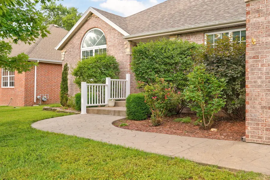 1110 N Arlington Street, Nixa, MO 65714 - #3