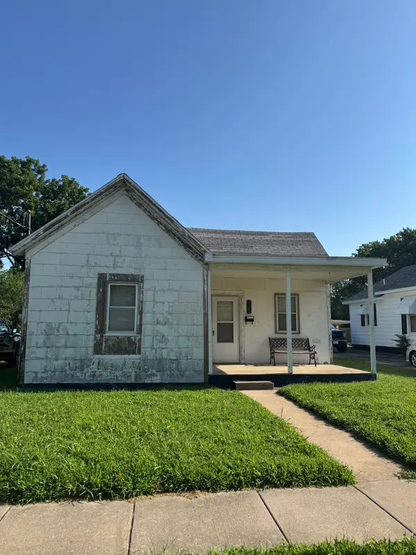 1723 W Chestnut Street, Springfield, MO 65802