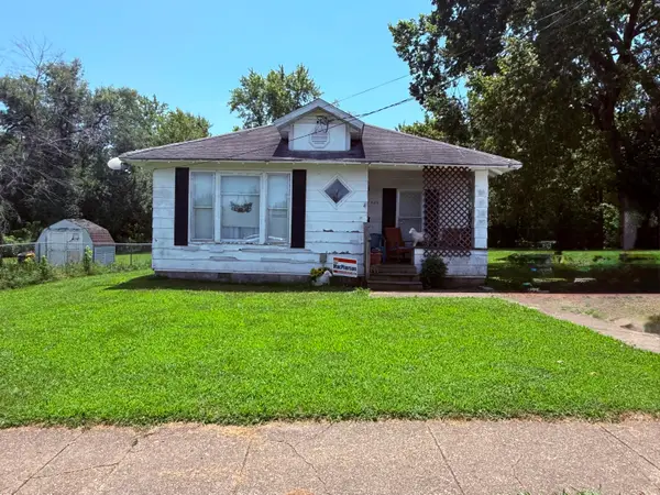426 E Front Street, Mountain Grove, MO 65711