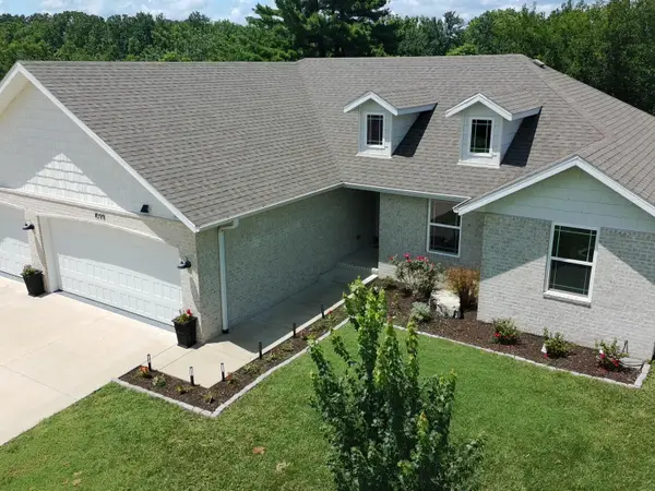 1099 E Lakota Street, Nixa, MO 65714
