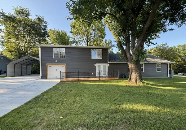 2805 N Grant Avenue N, Springfield, MO 65803
