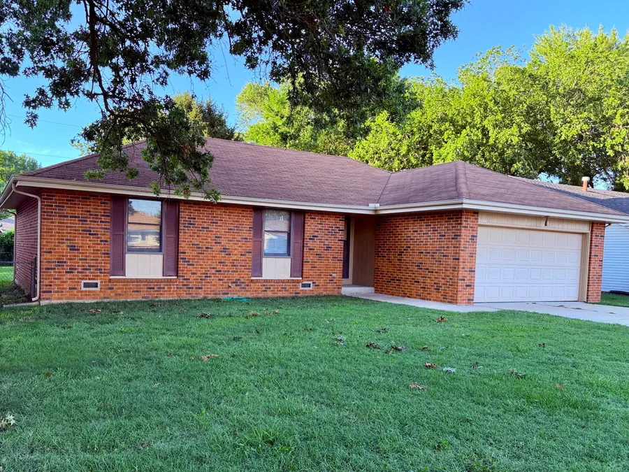 1141 E Cambridge Street, Springfield, MO 65807 - #2