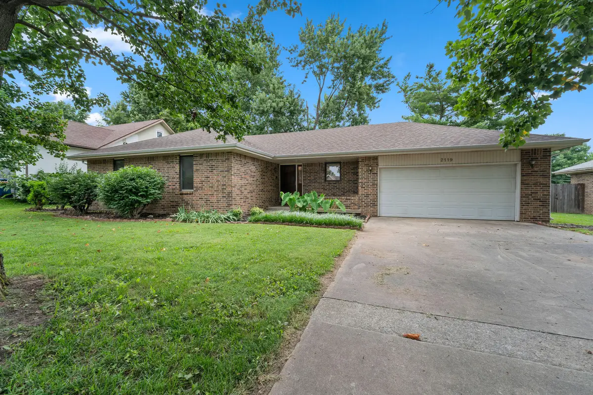 2119 W Nottingham Street, Springfield, MO 65810 - #1