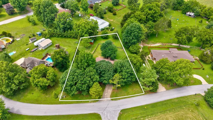 6401 N Marilyn Avenue, Springfield, MO 65803 - #3