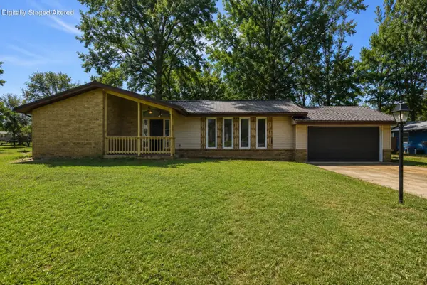 908 10th Street, Mountain Grove, MO 65711