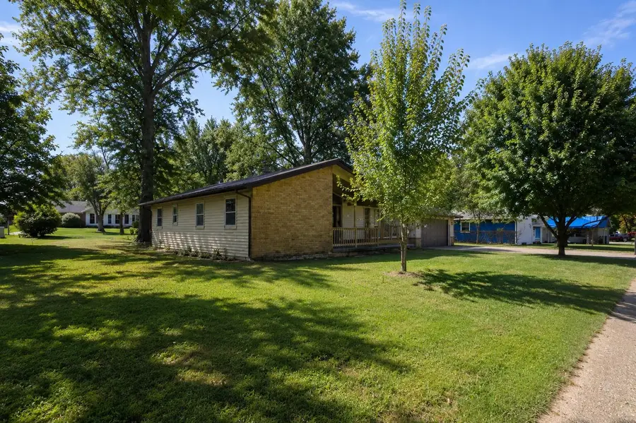 908 10th Street, Mountain Grove, MO 65711 - #3