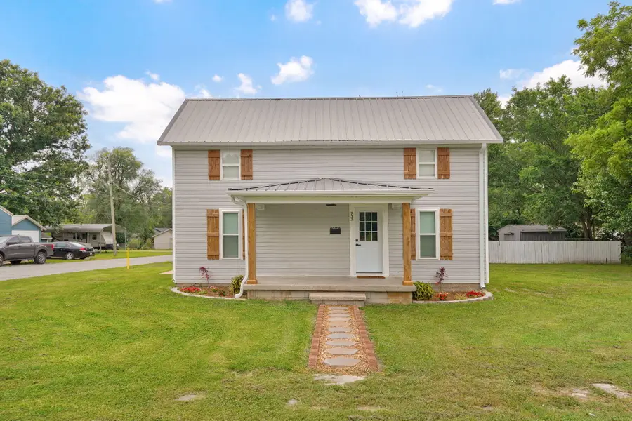 933 S Rinker Avenue, Aurora, MO 65605 - #2