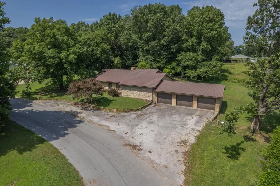 1116 Forest Circle Drive, Cassville, MO 65625 - #3