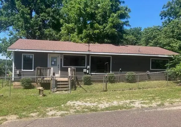 201 N Elm Street, Monett, MO 65708