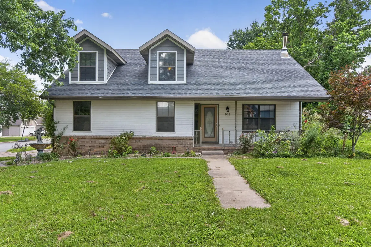 104 N Market Street, Nixa, MO 65714 - #1