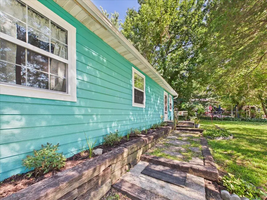 25 South Street, Louisburg, MO 65685 - #2
