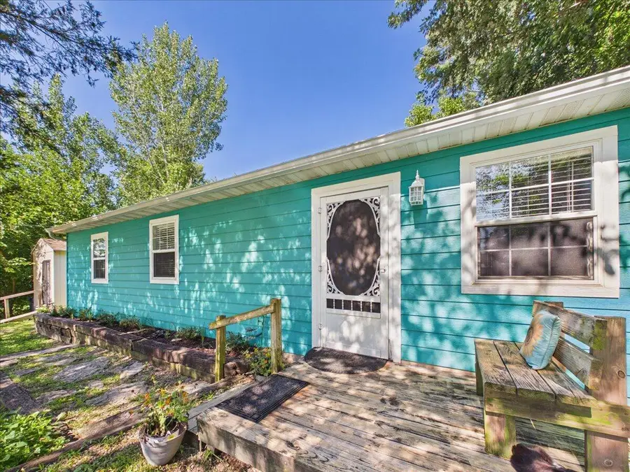 25 South Street, Louisburg, MO 65685 - #3