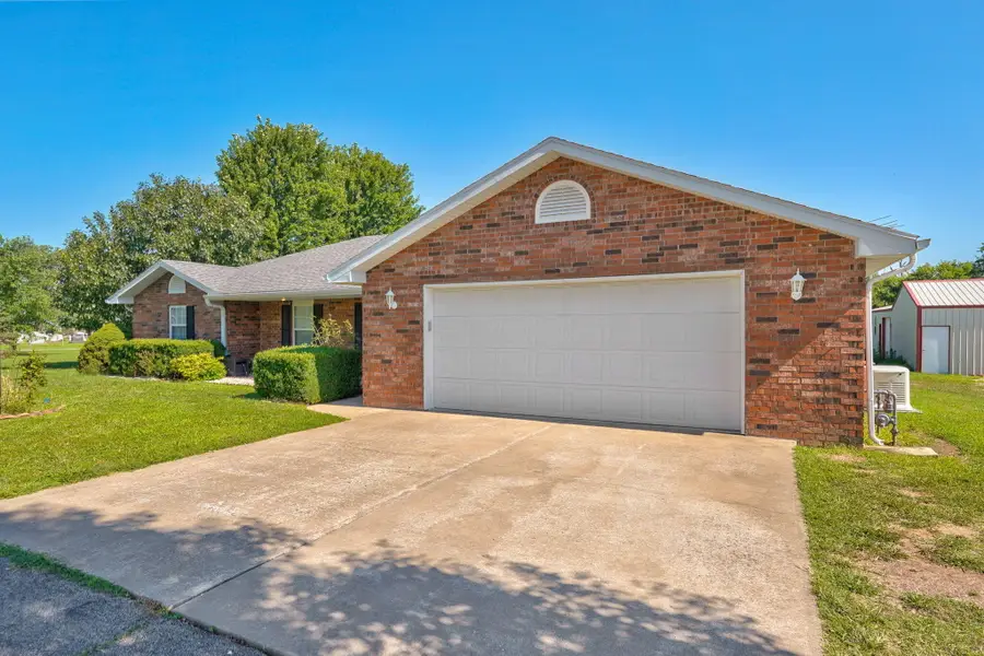 750 Kyler Road, Mount Vernon, MO 65712 - #2