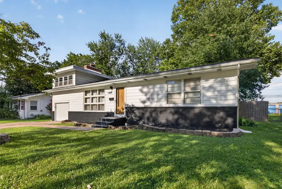 1428 S Marlan Avenue, Springfield, MO 65804 - #2