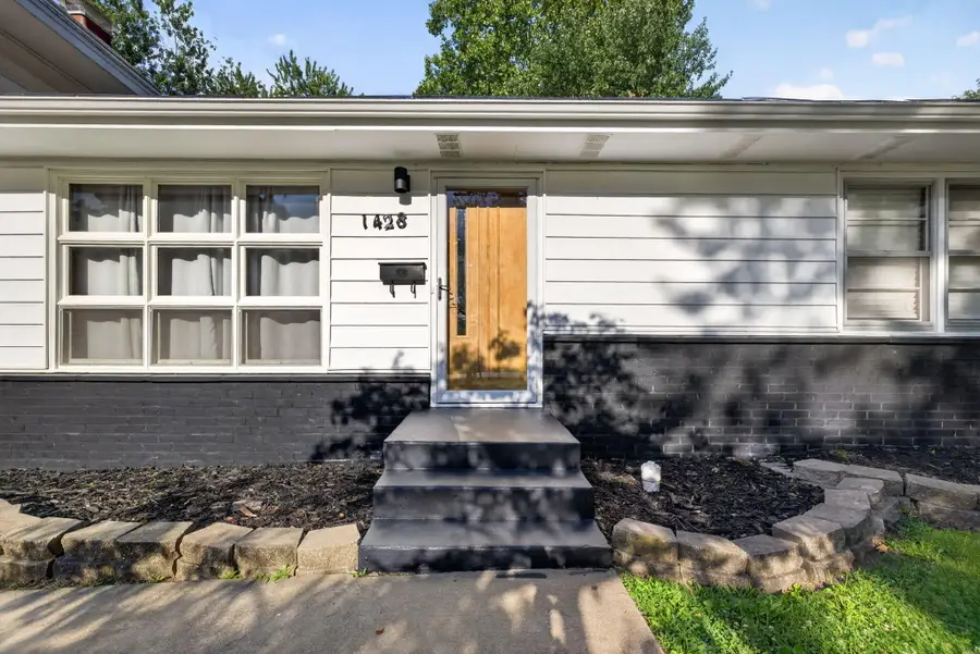 1428 S Marlan Avenue, Springfield, MO 65804 - #3