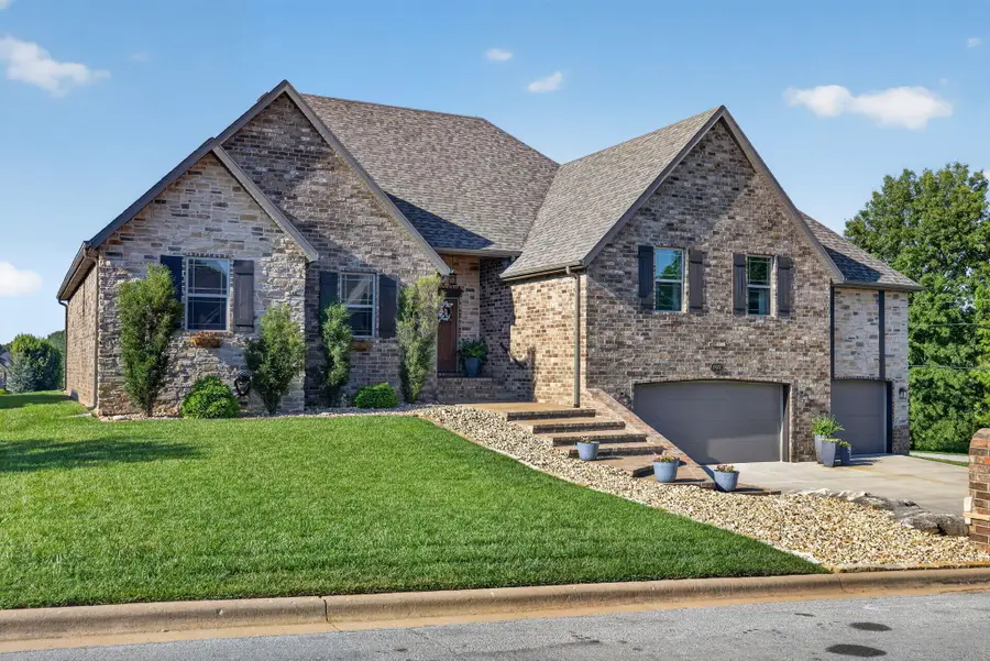 102 E Ironwood Drive, Republic, MO 65738 - #2