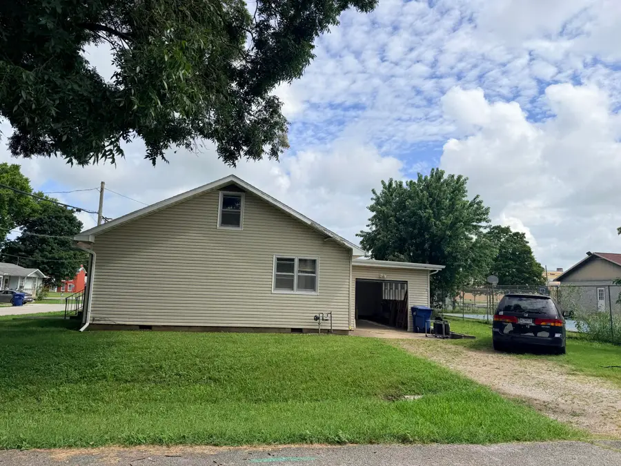 104 Mitchell Street, Greenfield, MO 65661 - #2