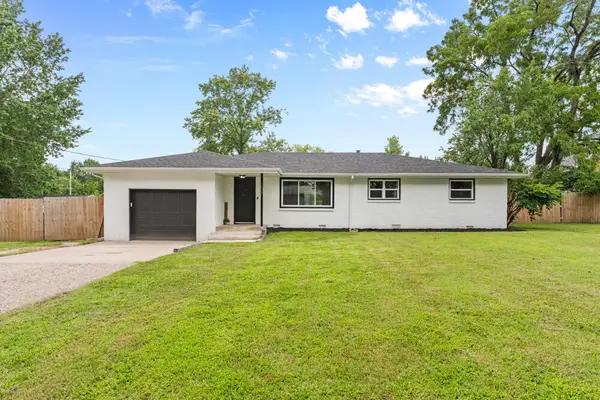 107 South Street, Rogersville, MO 65742