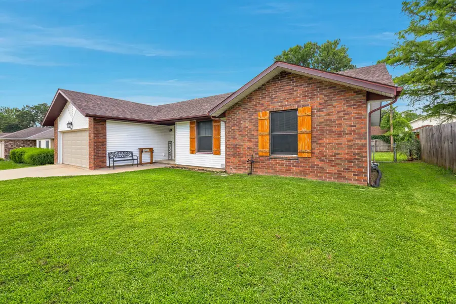 3187 W Berkeley Street, Springfield, MO 65807 - #2