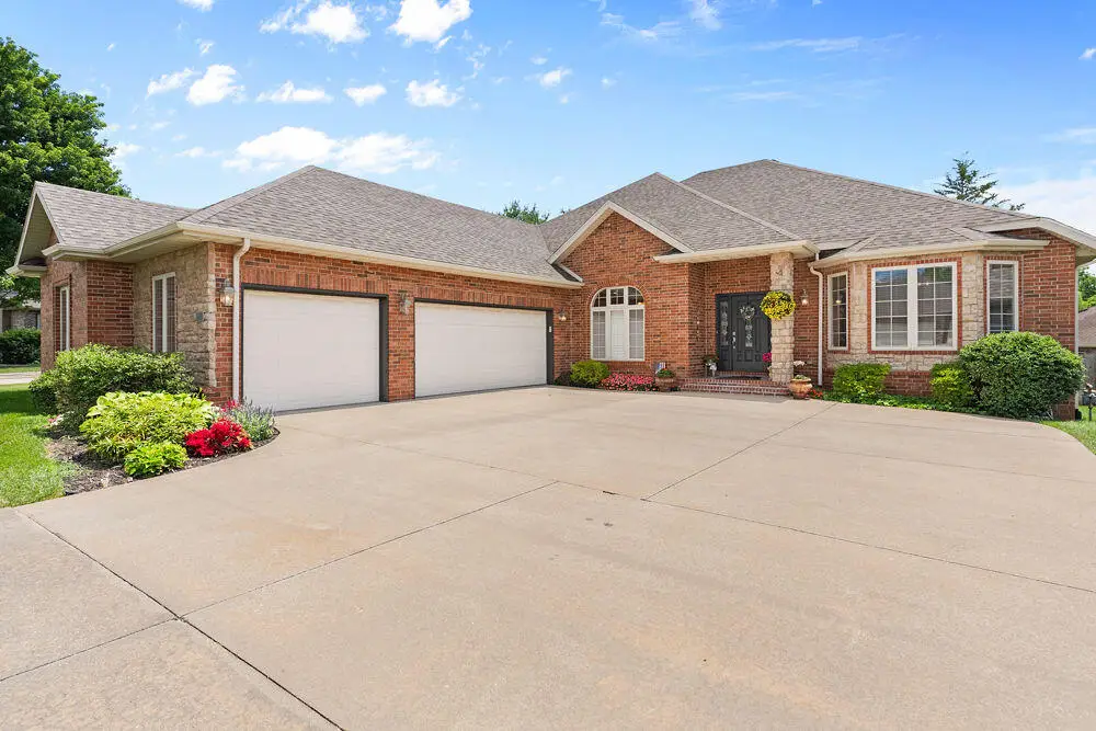 3134 W Knob Hill Street, Springfield, MO 65810 - #1