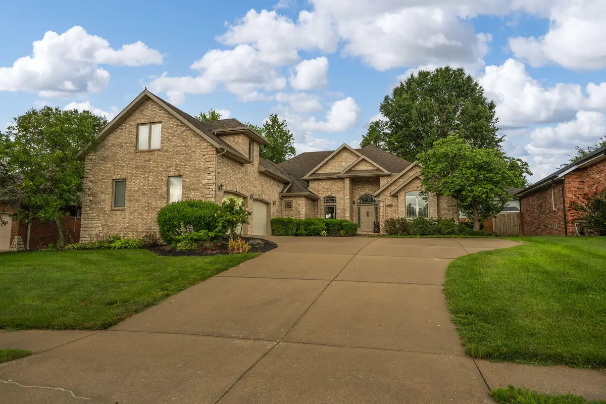 3002 W Cantebury Street, Springfield, MO 65810 - #1