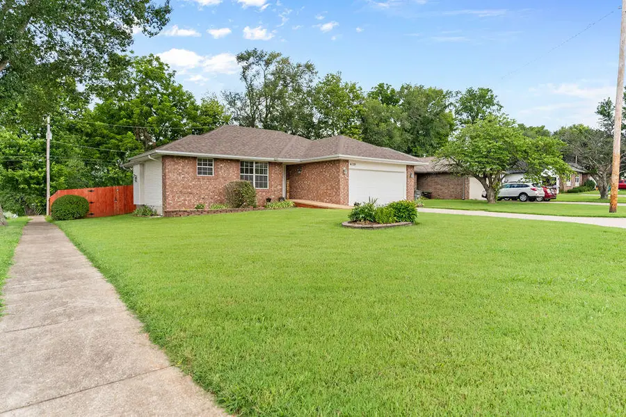 4159 S Oak Avenue, Springfield, MO 65804 - #3