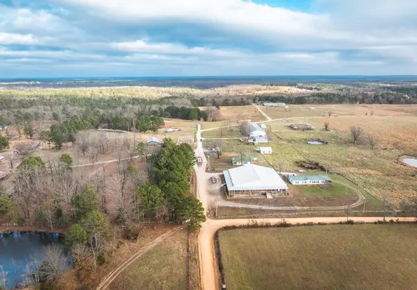000 Golden Drive, Raymondville, MO 65555