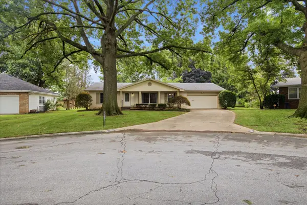 1860 E Meadow Drive, Springfield, MO 65804