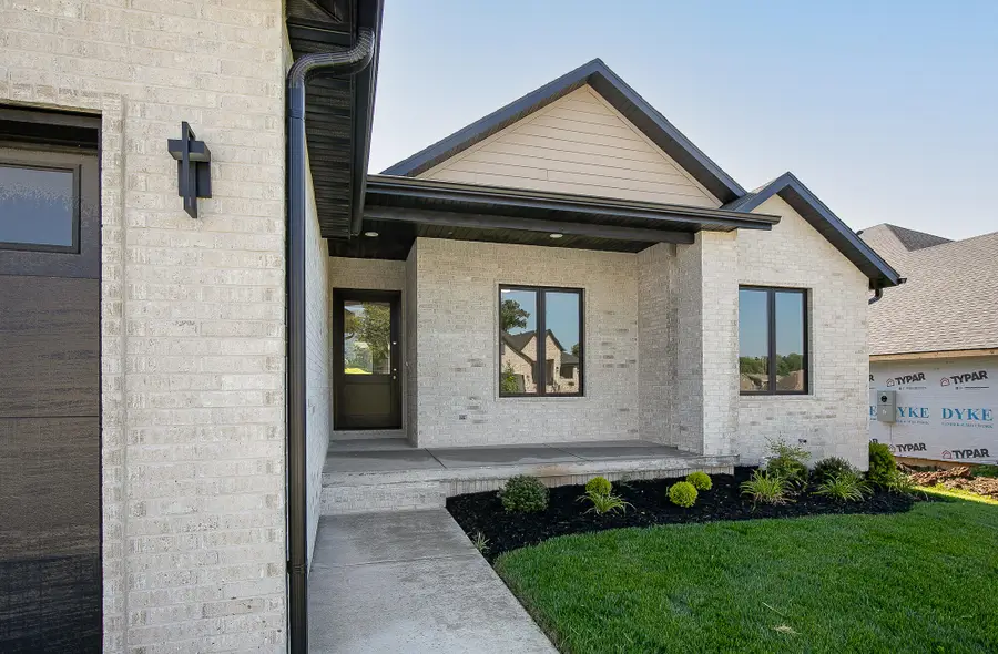2016 N Silver Charm Avenue, Springfield, MO 65802 - #2