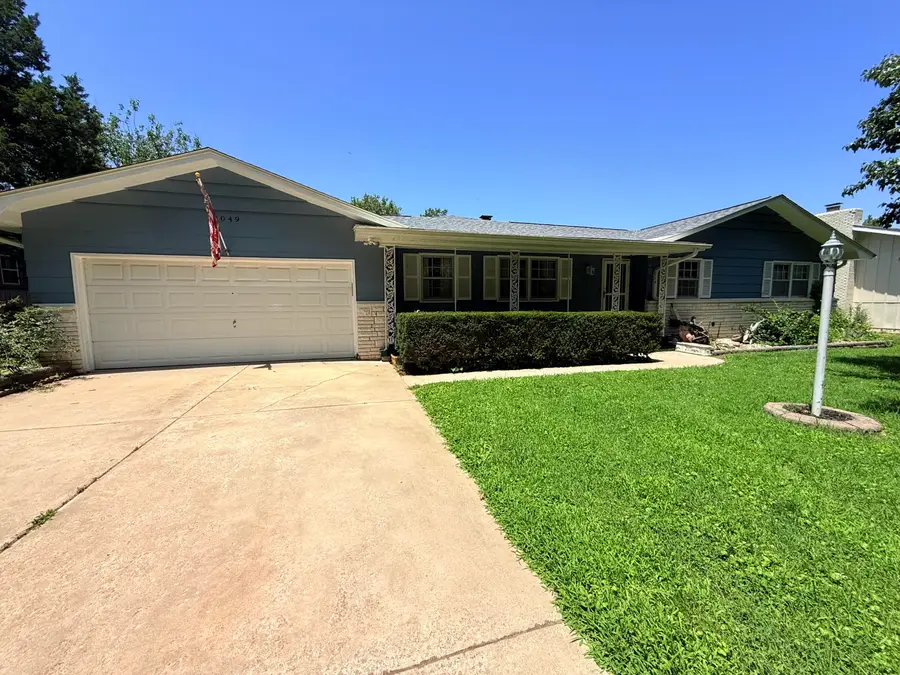 2049 S Brighton Drive, Springfield, MO 65804 - #3