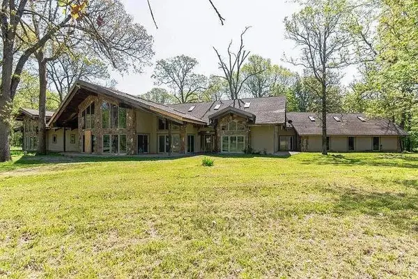 4070 N Castle Oaks Boulevard, Strafford, MO 65757
