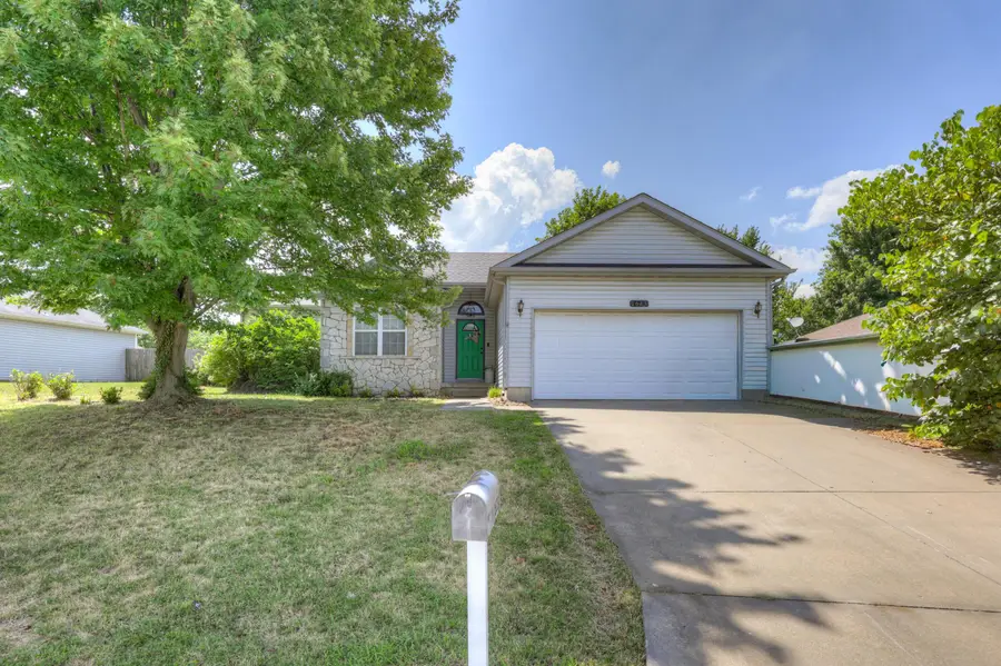 1623 Sophia Street, Carthage, MO 64836 - #2