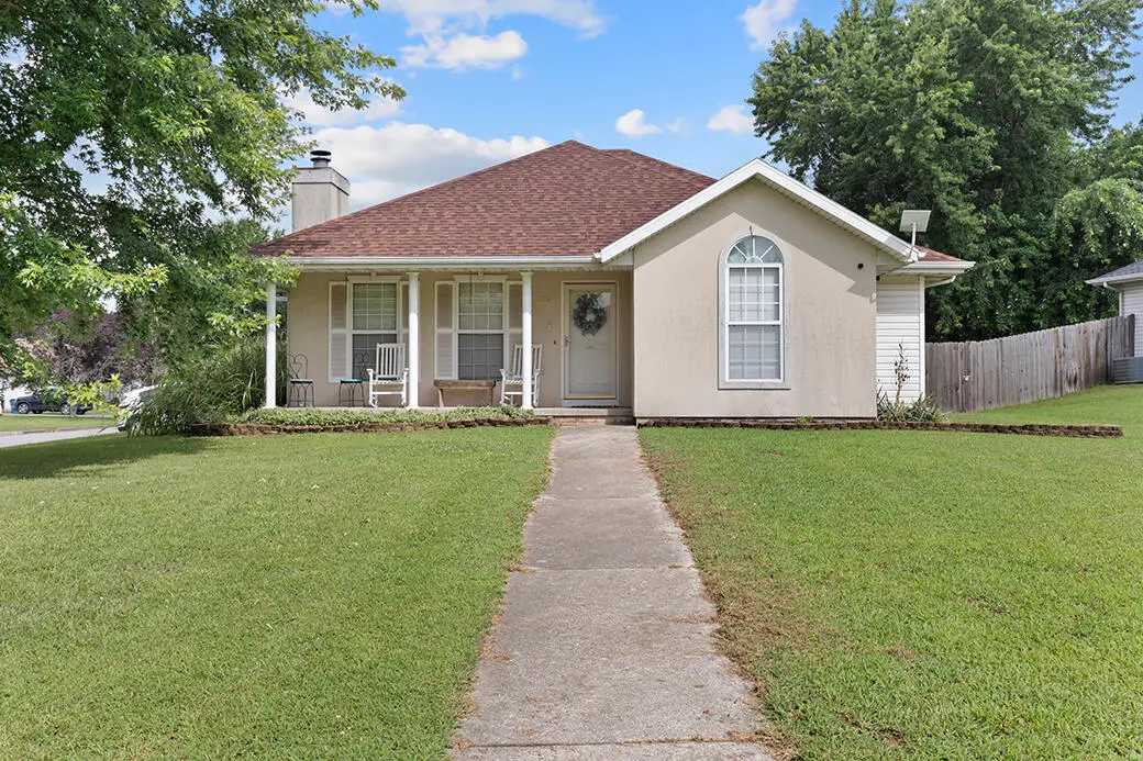 705 S Whippoorwill Drive, Strafford, MO 65757 - #1
