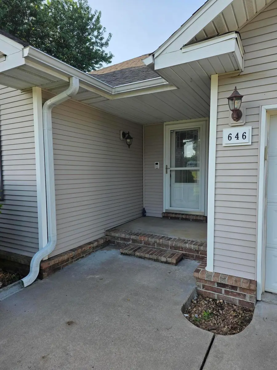 646 E Woodland Street, Republic, MO 65738 - #3