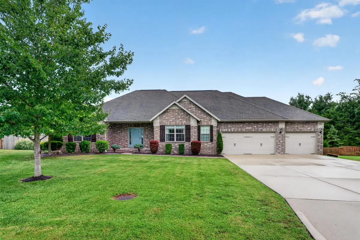 1930 N Pavilion Place, Strafford, MO 65757 - #1