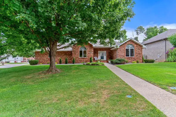 3477 W Edgewood Street, Springfield, MO 65807