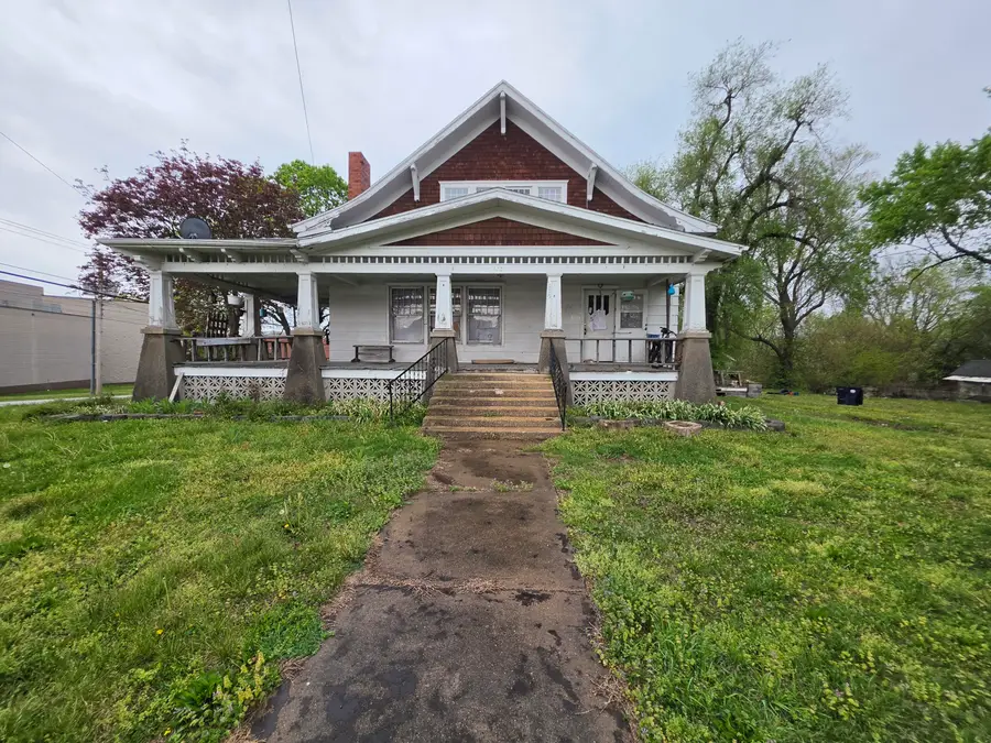 115 N Locust Street, Buffalo, MO 65622 - #2