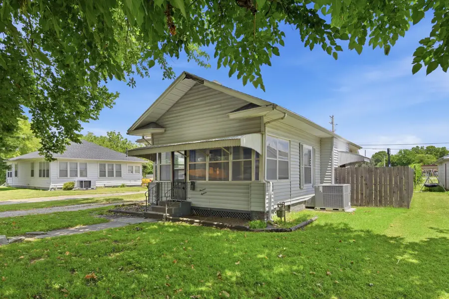 1918 Park Avenue, Baxter Springs, KS 66713 - #3