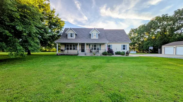 389 S Western Street, Marionville, MO 65705
