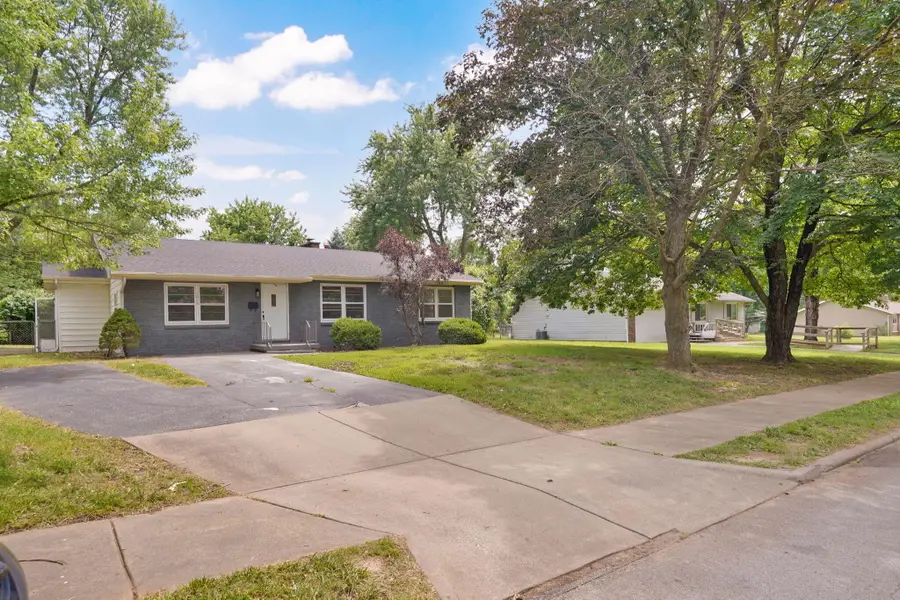 1012 E Morningside Street, Springfield, MO 65807 - #2