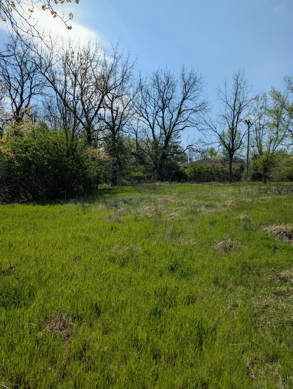 3624 N Farm Road 147, Springfield, MO 65803