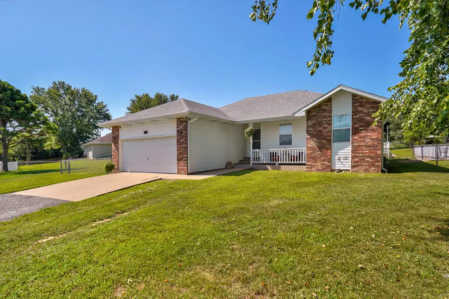 405 Lynn Drive, Clever, MO 65631 - #2