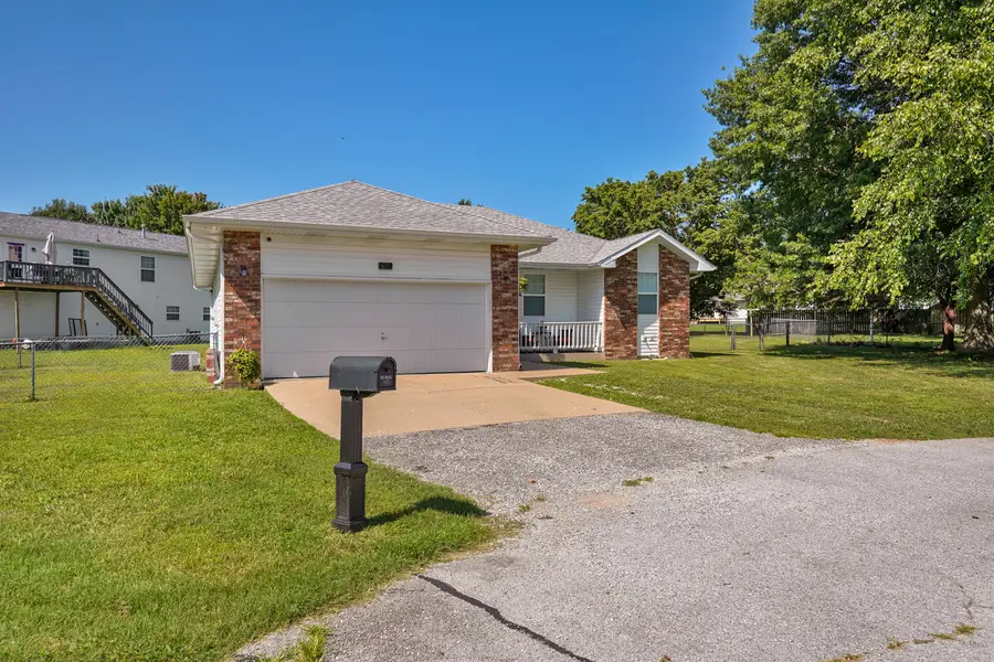 405 Lynn Drive, Clever, MO 65631 - #3