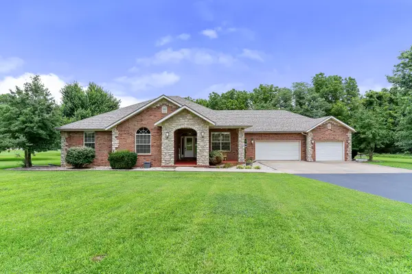 4465 N Raintree Drive, Willard, MO 65781