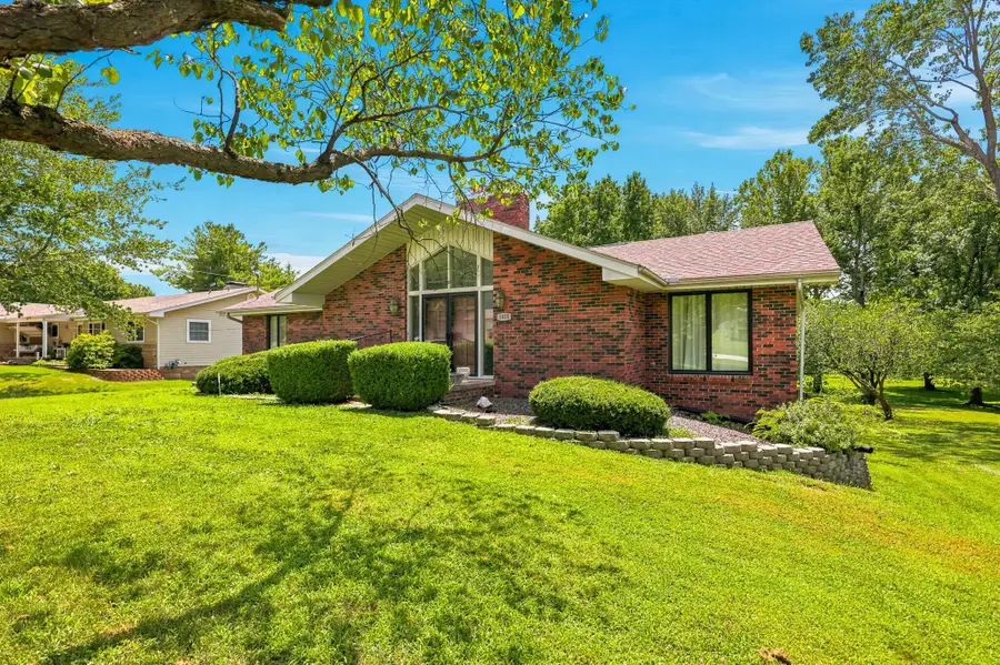 1050 E Camorene Street, Springfield, MO 65803 - #3