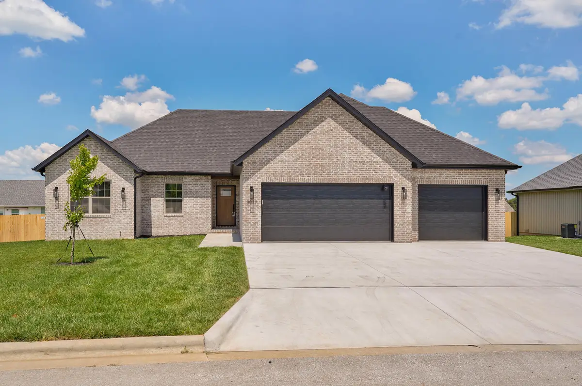 3017 E Heritage Street, Republic, MO 65738 - #1