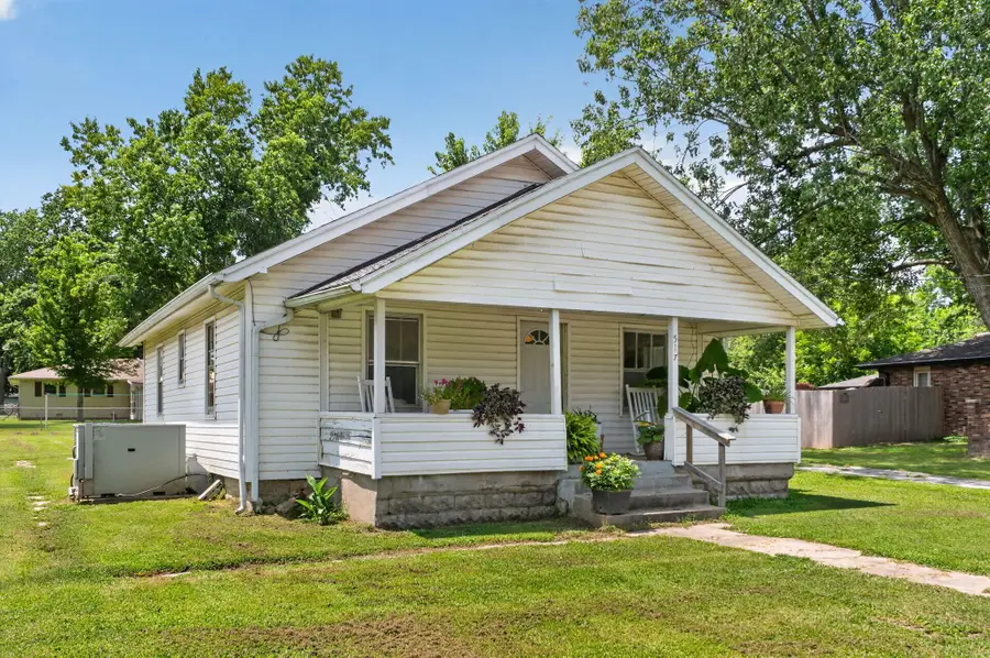 517 S Missouri Street, Marionville, MO 65705 - #3