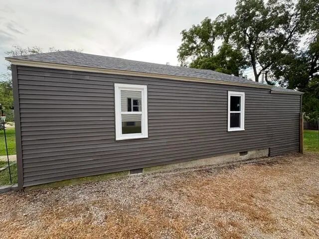 613 E Highland Street, Aurora, MO 65605 - #3