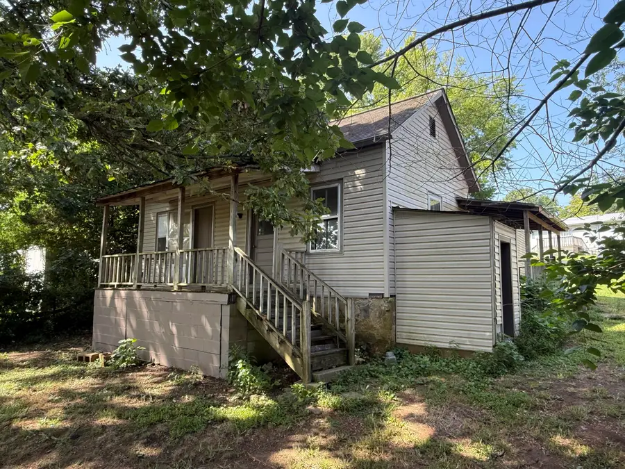 517 N 4th Street, Thayer, MO 65791 - #3